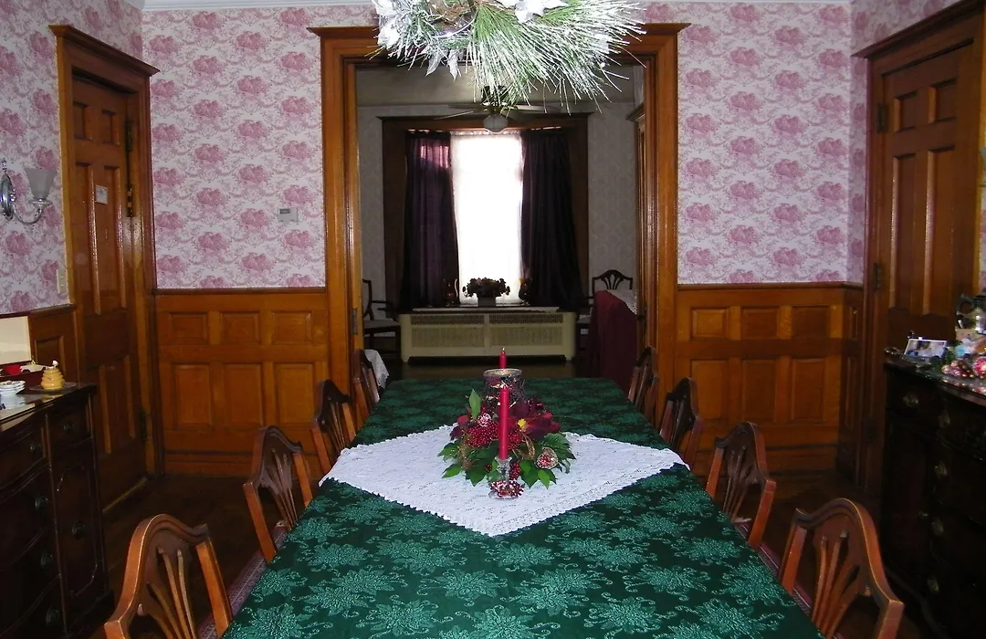 Barrister'S Bed & Breakfast-1
